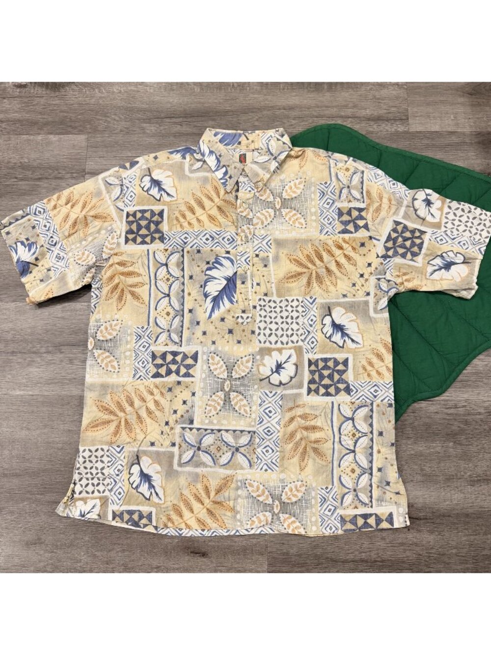 Tori Richard Honolulu Hawaiian Shirt Beige Blue Geometric Floral Print Cotton Me